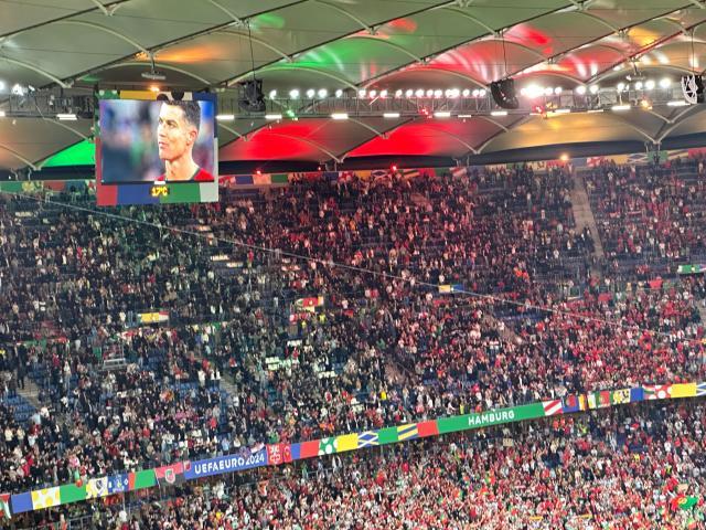 1720233737521028554.jpg ky Sports-【现场手记】葡萄牙的歌声与忧郁,无处不在