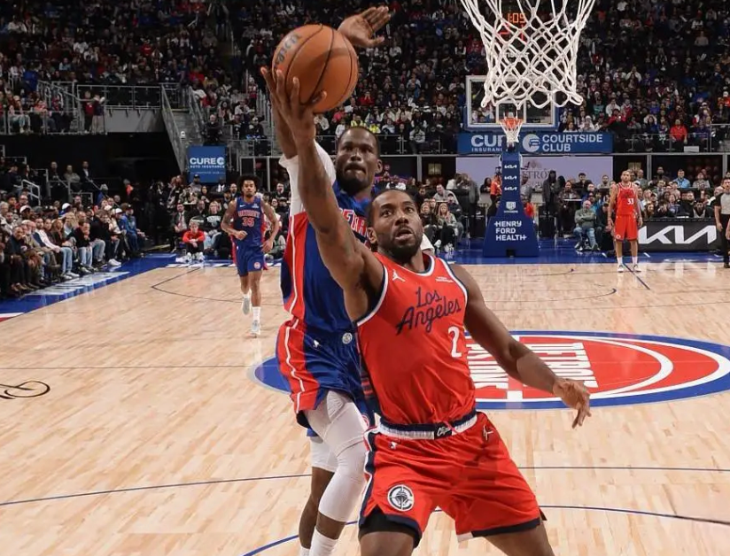 开云体育-11胜2负，从西部倒数打成联盟第一！再不交易，你们又快要倒下了