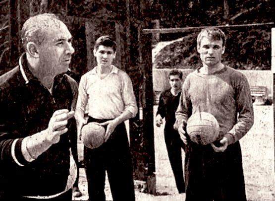 1645761585631002724.jpg Kaiyun-梁熙明:政治,从来没有离开过足球场