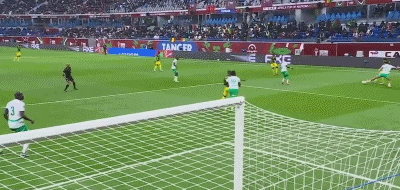 半场：塞内加尔1-0马里，恩迪亚耶破门，比苏马染红