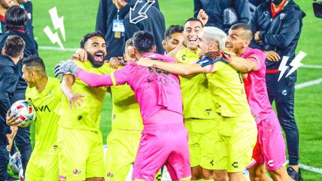 开云体育-半场射横梁？!看看足球版本的技巧·扣篮·三分大赛