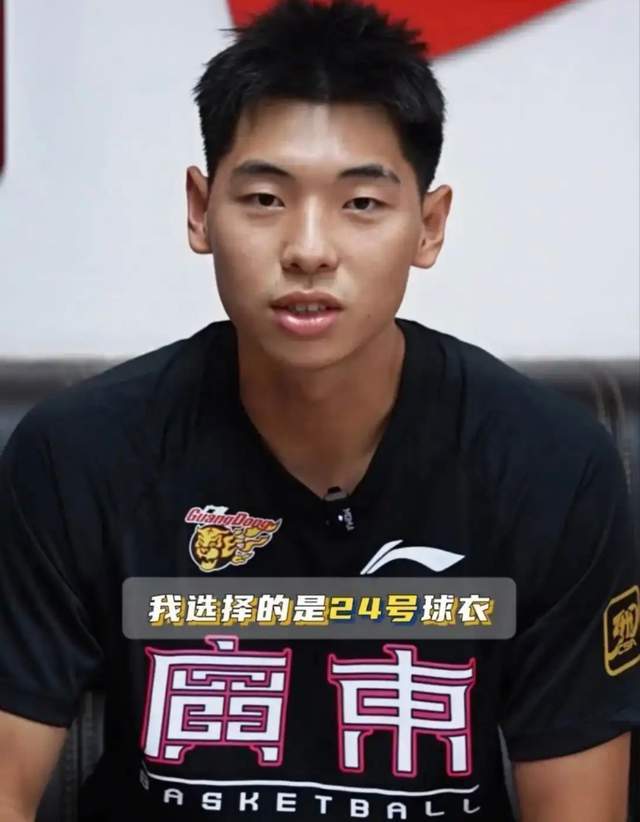 官方网-好消息！广东男篮新援满血归来，杜锋等来最强援兵，首秀硬刚强敌