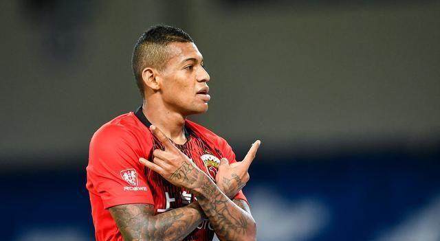 开云体育-生猛洛佩斯复制2场4球神迹 揭秘为何情有独钟10号