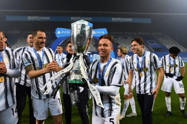 官方网-效仿孔蒂收获生涯首冠 皮尔洛放下姿态“偷”得冠军