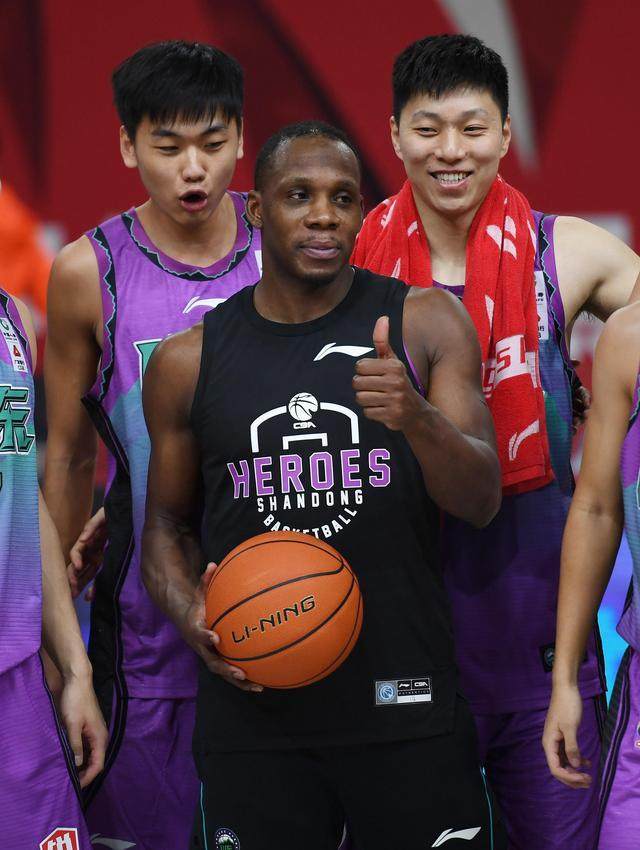 手机安全登录入口-【夜读】马卡调查：70%球迷选择齐达内下课