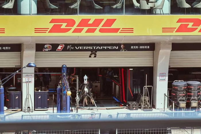 开云体育-“逛超市都能遇到世界级车手”，这几天的上海成了“F1痛城”|范坤|上海市|赛车|老法师|拉塞尔_新浪体育_新浪新闻