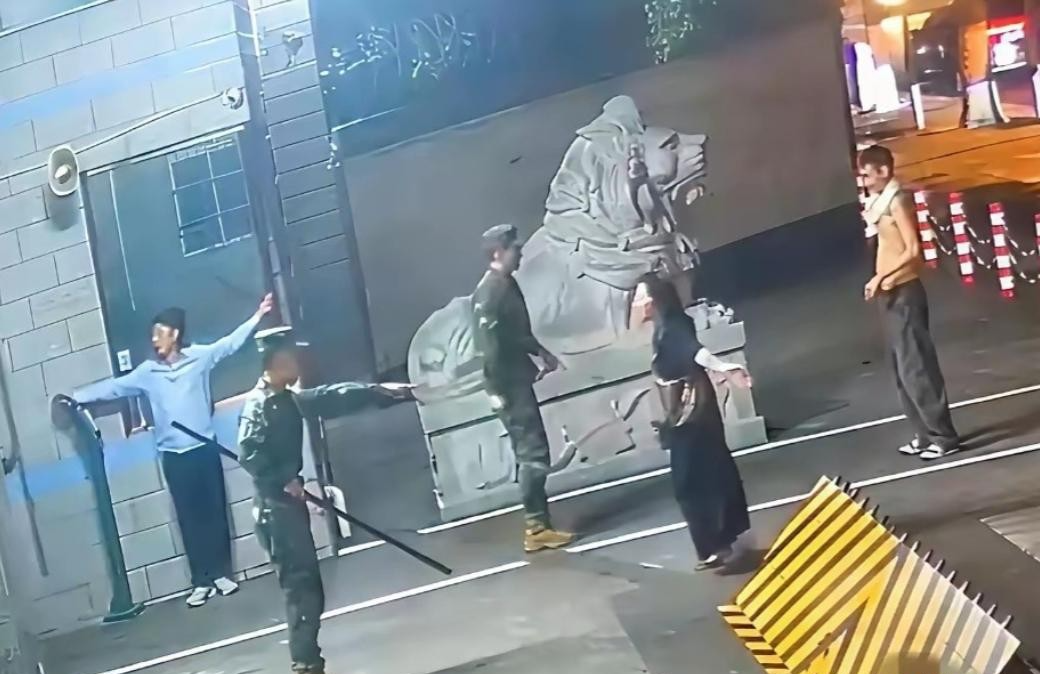 ky Sports-太猖狂!四川凌晨追打事件后续:6人一锅端,被查女子蛮横袭警