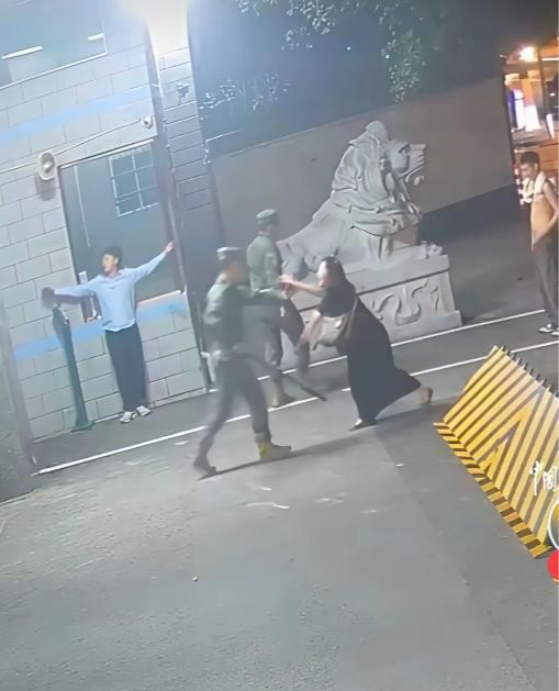 ky Sports-太猖狂!四川凌晨追打事件后续:6人一锅端,被查女子蛮横袭警